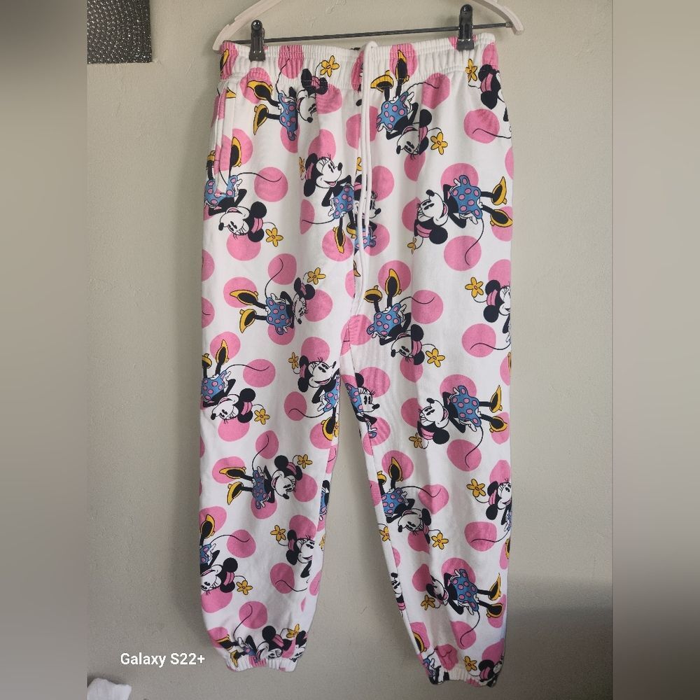Minnie Mouse Women's Pink and White Sweat Pants (M).  G15